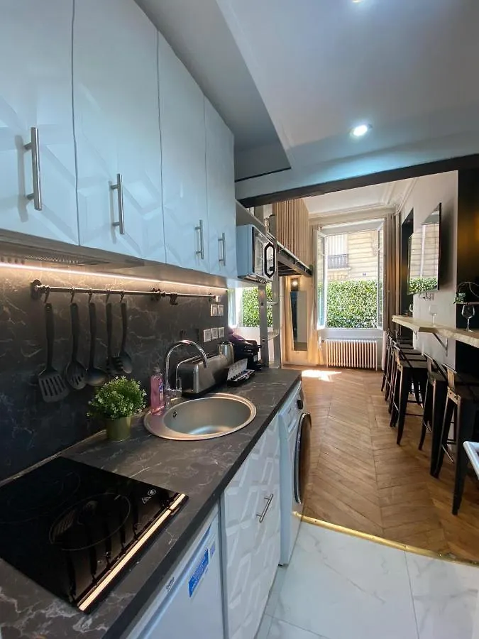 Beautiful Mini Loft Near Saint-Lazare Aparthotel Paris France