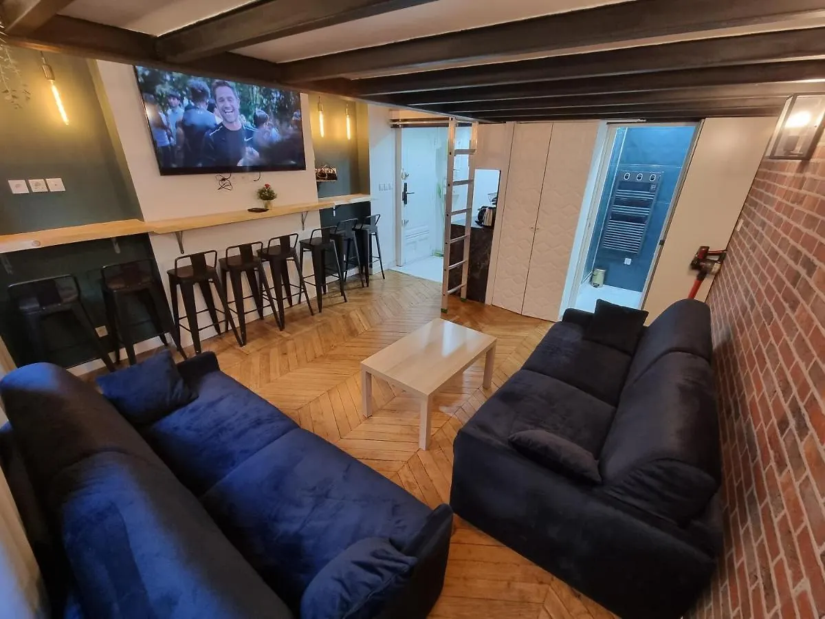 אפרטהוטל פריז Beautiful Mini Loft Near Saint-Lazare